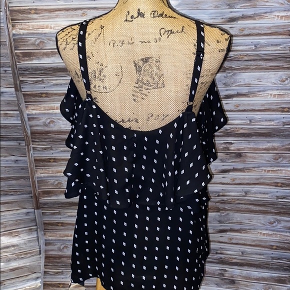 Torrid Blouse.         M703 - Picture 5 of 7